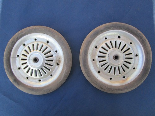 Roues voiture pédales - roues, à