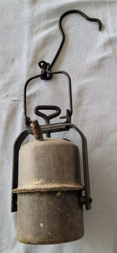 Ancienne lampe carbure - a, en