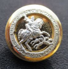 ANCIEN BOUTON PIQU' AVANT TOUT