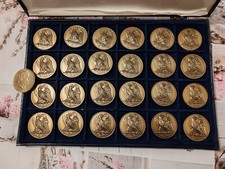 Série de 25 pièces en Bronze