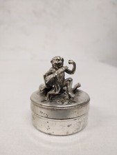 Boîte En Métal Argenté