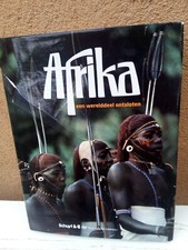 LIVRE AFRIKA  traduit en