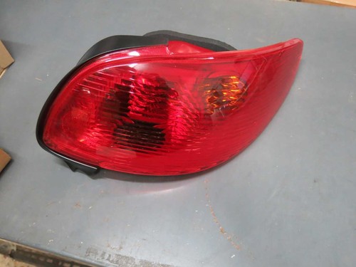 Peugeot 206cc right tailight - 206cc,