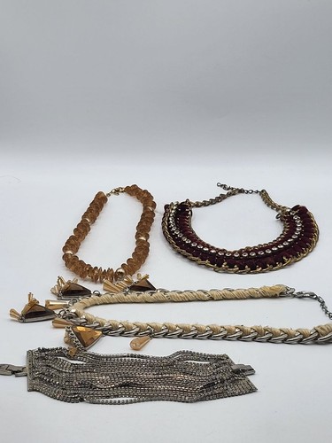 Lot colliers 1 bracelet - +,
