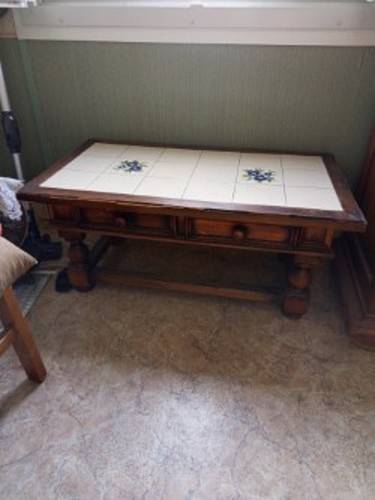 Urgent vends table - urgent, basse