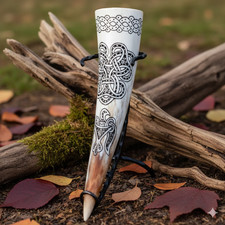 Corne à boire viking en corne de bœuf unique et fabriquée à la main avec...