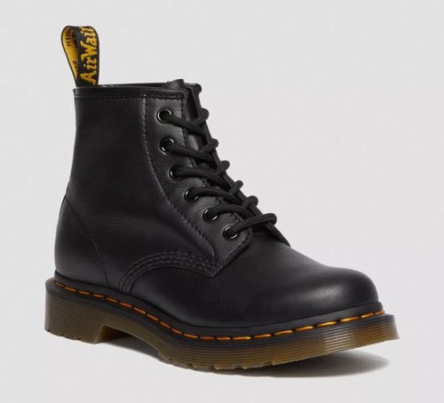 Martens trou 101 - trou, noir