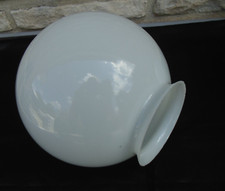 Globe boule opaline blanche
