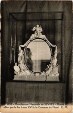 Old postcard Manufacture Nationale de Sévres-Miroir offered by King Louis XVI (413710)