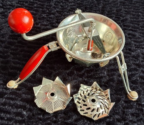 Ancienne petite moulinette - petite,