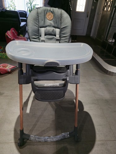 Chaise haute bébé - chaise,
