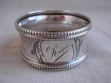 ROND DE SERVIETTE EN ARGENT