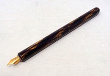 Joli porte-plume ancien en Galalithe