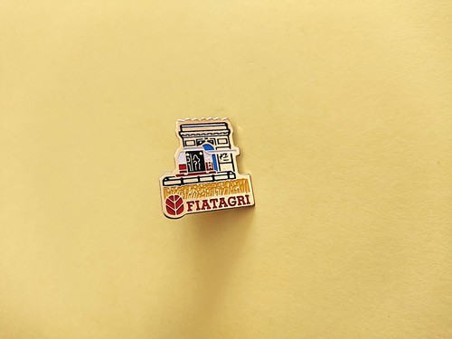 Rare pin moissonneuse - rare,