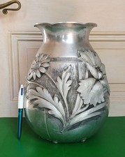 Imposant Vase en étain