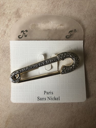 Epingle métal pour jupe - , kilt