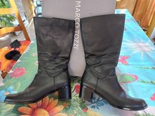 Bottes neuves en cuir femme