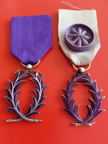 Lot médailles en argent - de, 7