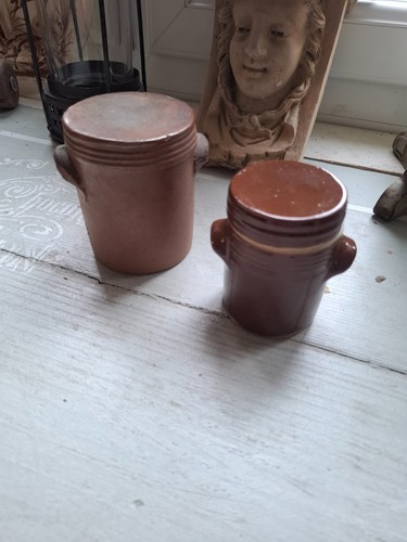 Anciens petits pots en gres - petits,