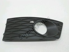 GRILLE DE CALANDRE DROITE