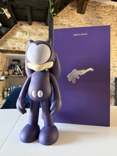 Arkiv art toy - arkiv,