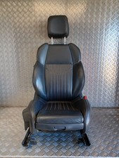 Siège cuir avant droit