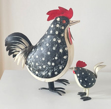 EASTER SPRING DECORATION - 2 PAINTED IRON CHICKENS "MOTHER AND DAUGHTER" H37 and 16cm