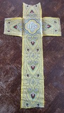 Orfroi de chasuble doré et