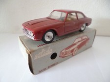 Authentique et ancienne ALFA ROMEO 2600 SOLIDO SERIE 100 en  boite d'origine