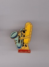 Pin's alimentation / Madeleine Jeannette (saxophone)