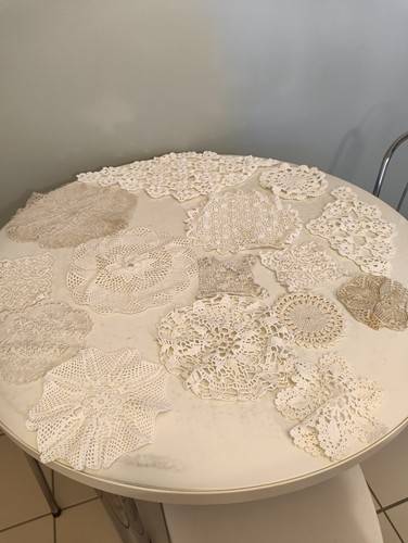 Lot napperons dentelle - lot,