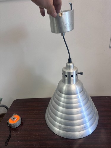 Suspension industrielle - , en