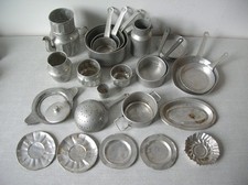 Ancienne dinette en alu ancien jouet accessoire maison de poupée