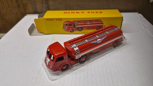C27 dinky toys - dinky, panhard