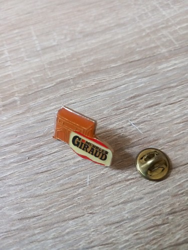 Pin meubles giraud - pin’s,