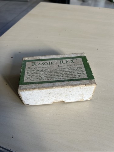 Ancienne boîte vide rasoir - ancienne,