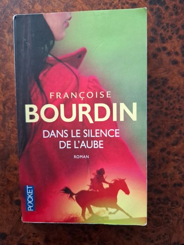 Livre dans silence - "dans, le