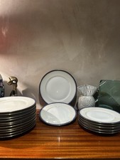 Superbe service d’assiettes anciennes signées Giraut – décor bleu et doré 