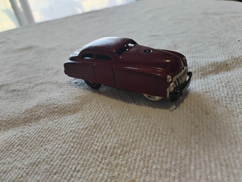 Voiture mécanique tôle - voiture, en