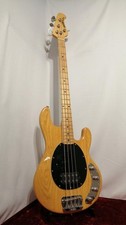 Guitare basse électrique MUSICMAN STING RAY-01