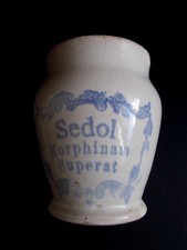 Cabinet de Curiosité : Pot a