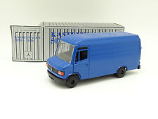 Conrad 1/43 - Mercedes van 507D 811D blue