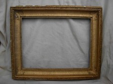 CADRE A CANAUX EN BOIS ET STUC