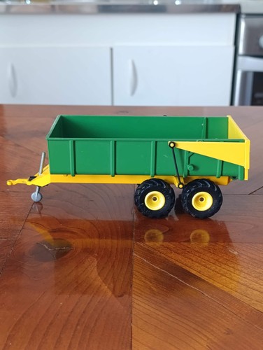 Remorque agricole miniature