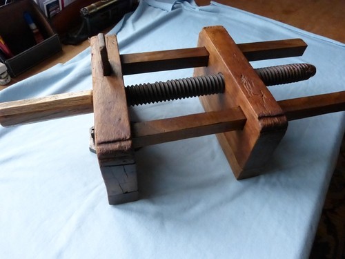 Ancien fût rogner outil - à,