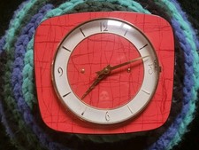 🕞 ... HORLOGE VINTAGE ROUGE