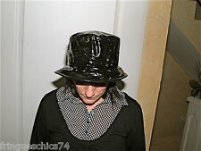 chapeau bob vinyle latex