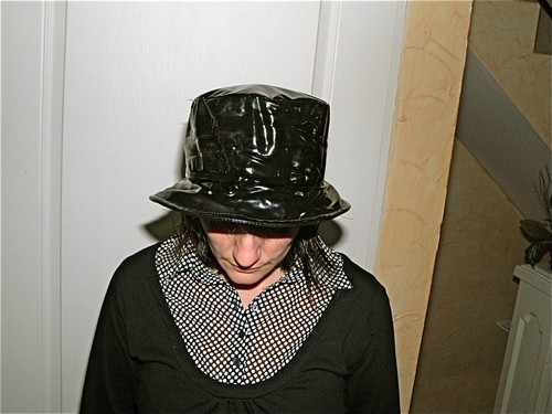 Chapeau bob vinyle latex - bob,