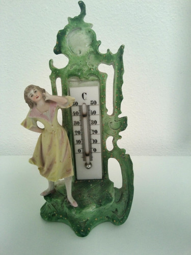 Jeune fille biscuit - jeune, en