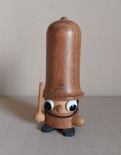 Personnage " Policeman " en teck vintage , scandinave ?? brocante